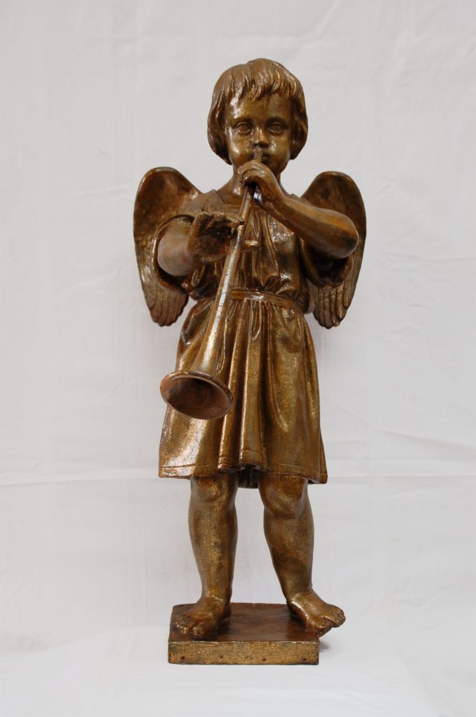 Groß Trebbow, Pappmaché-Figur der Orgelempore